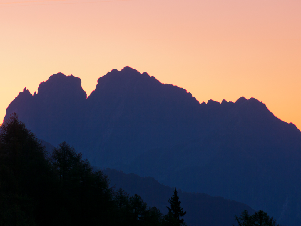 Alba dal rifugio Crosta