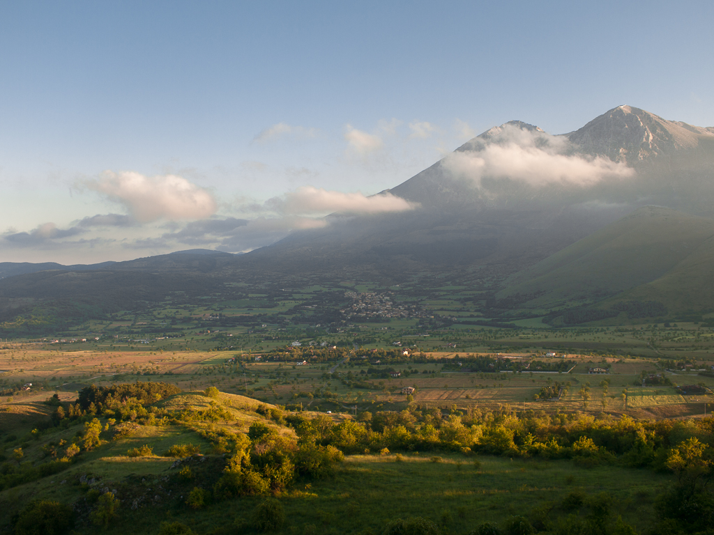 Panorama con Velino e Cafornia da Albe Vecchia