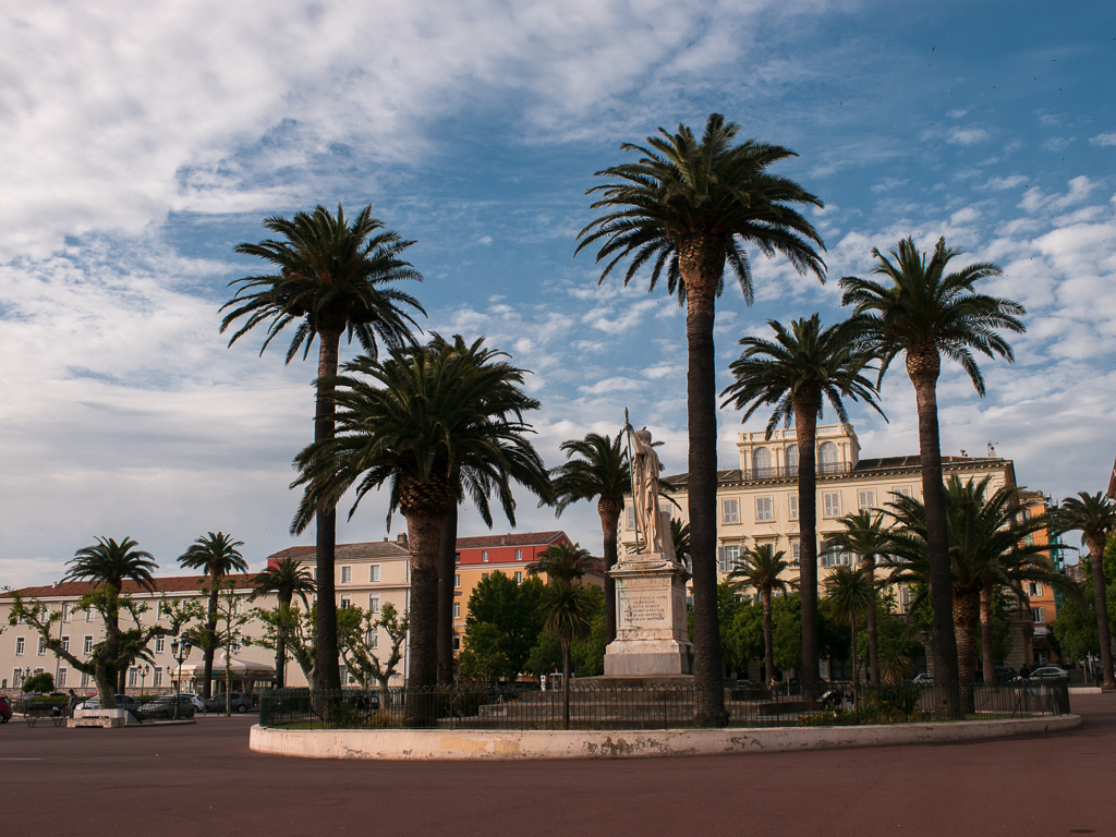 Bastia: place St Nicolas